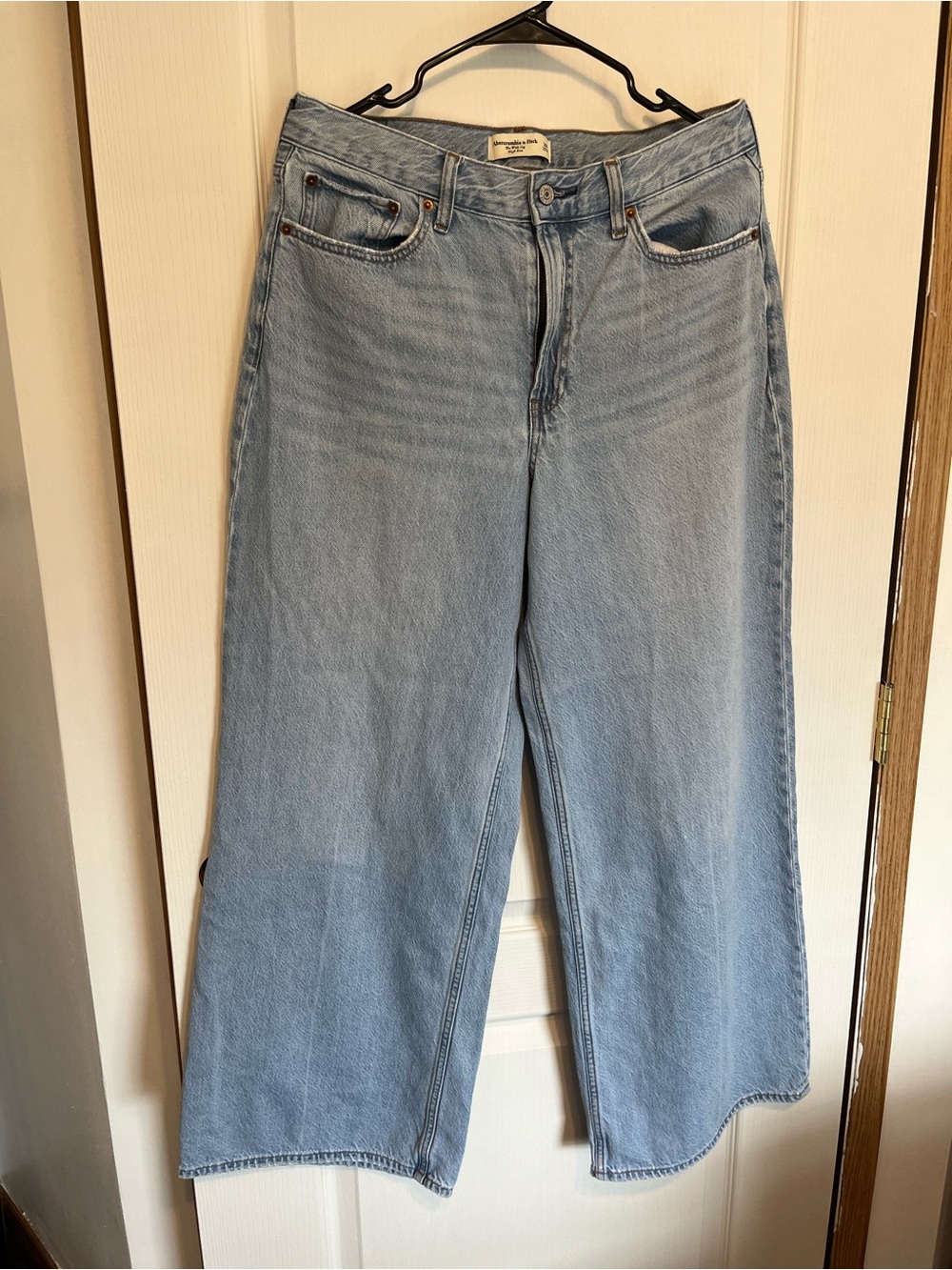 Abercrombie & Fitch high rise light wash wide leg jeans
